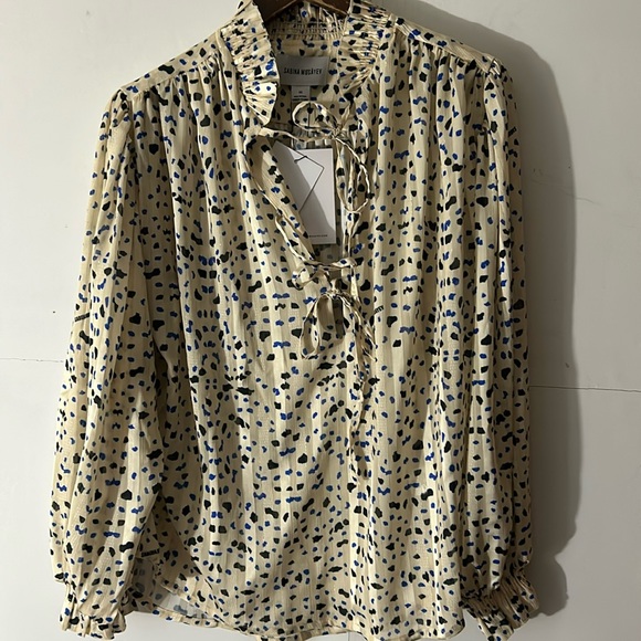 Sabina MUSAYEV - Picture 1 of 11